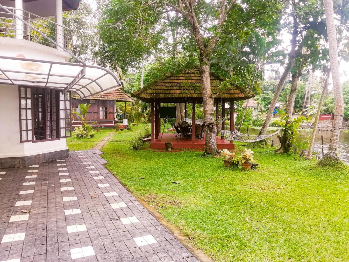 Homestay Lovedale Lakeside *