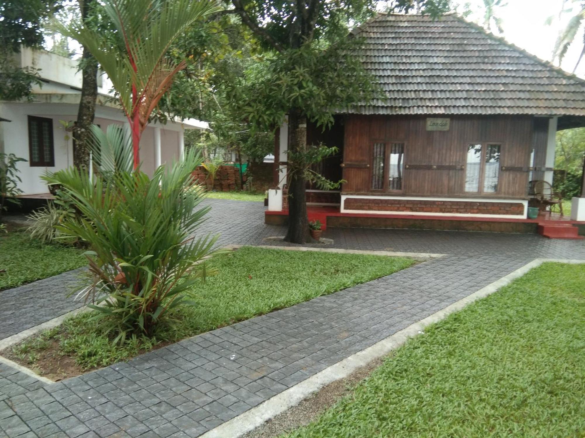Lovedale Lakeside *