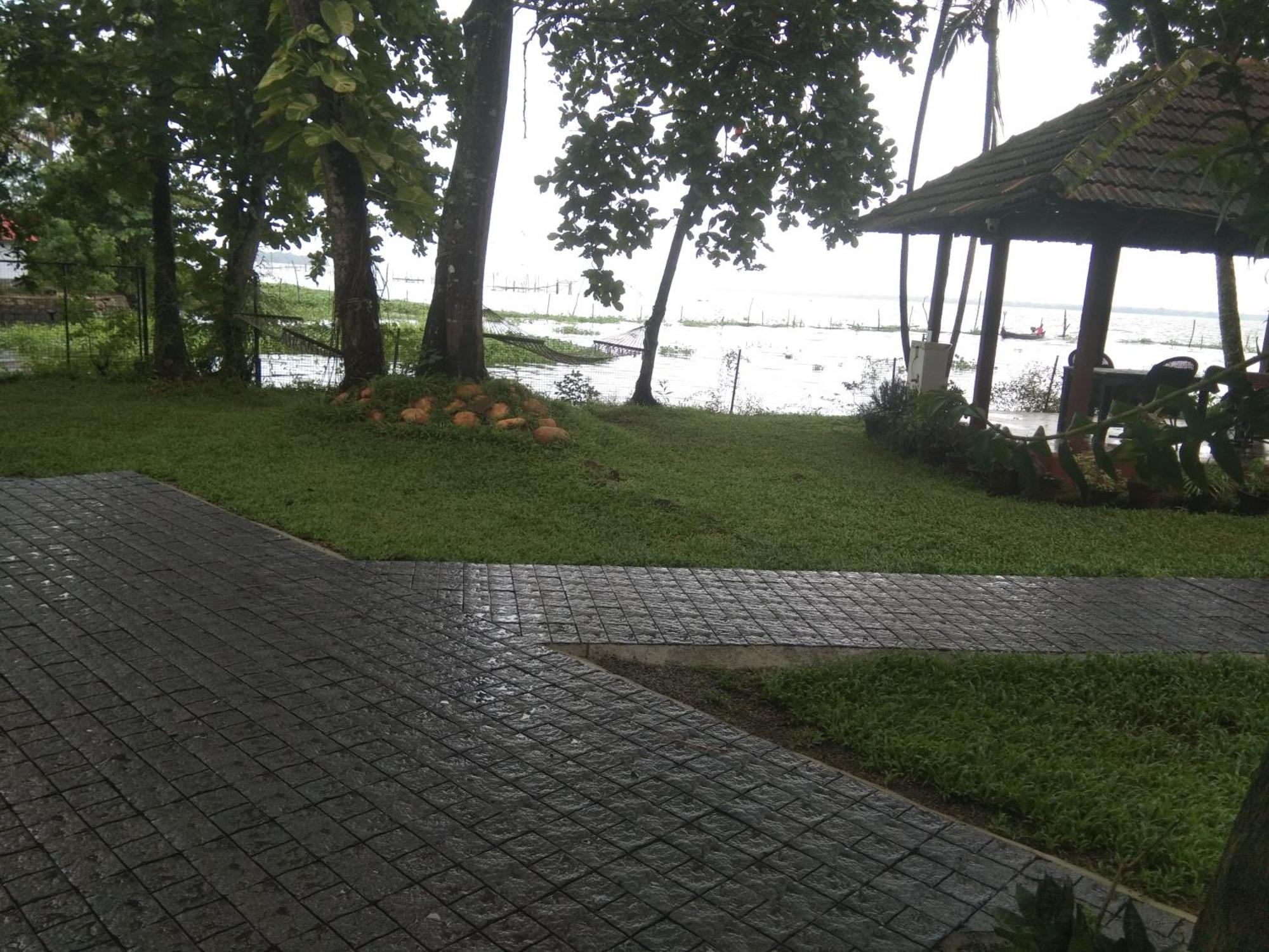 Homestay Lovedale Lakeside Alappuzha