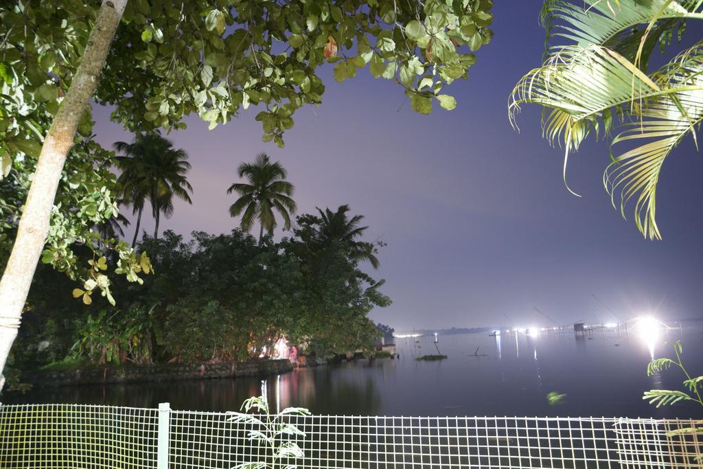 Homestay Lovedale Lakeside *