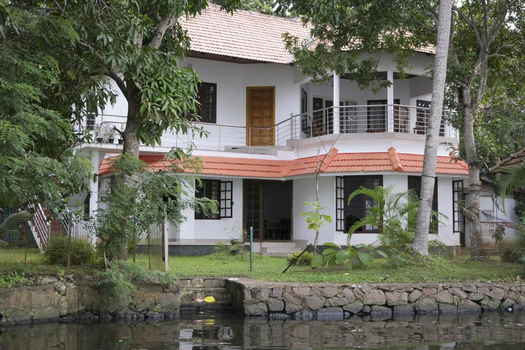 Homestay Lovedale Lakeside
