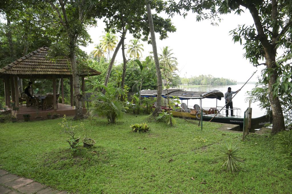 Lovedale Lakeside